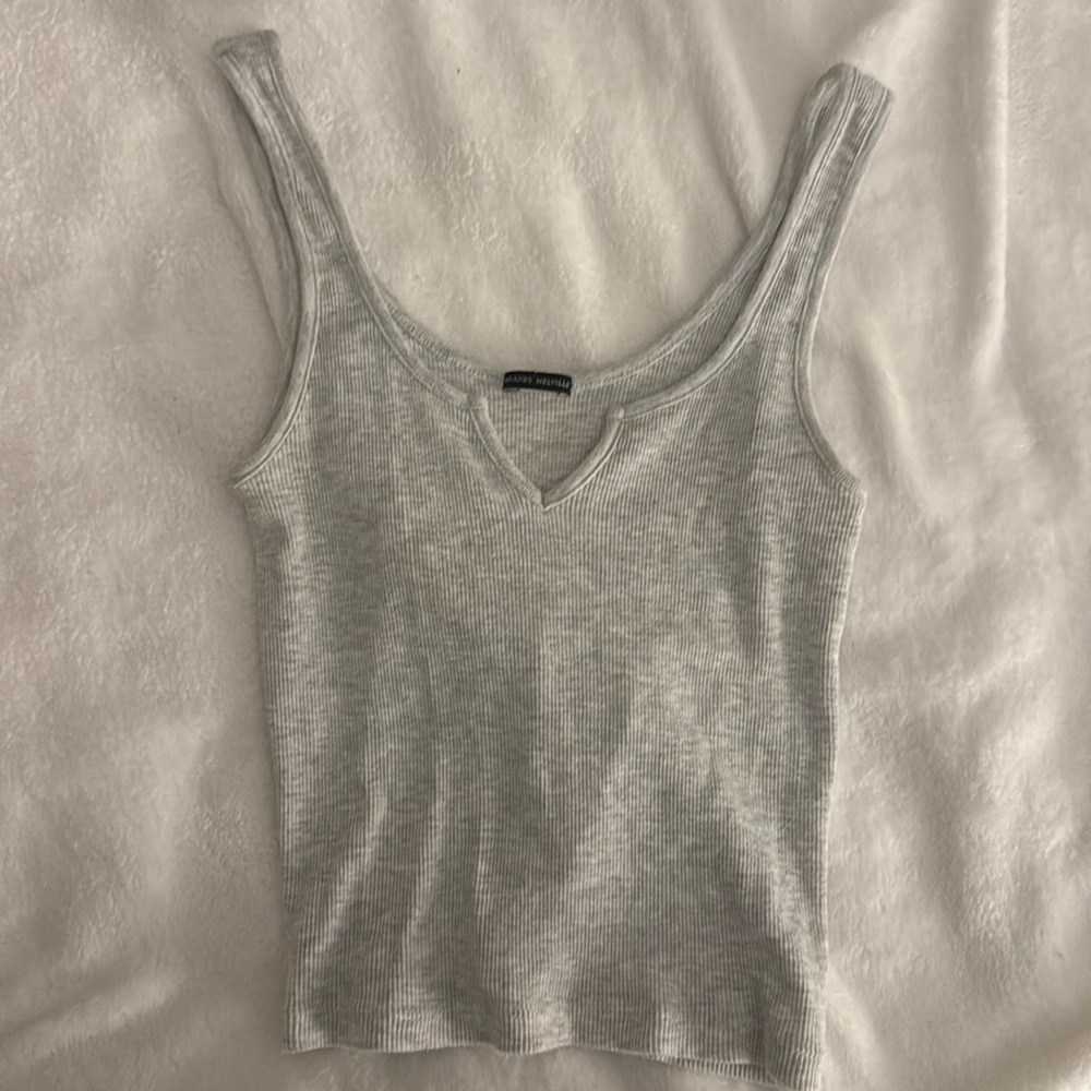 Brandy Melville Cropped notch neck tank